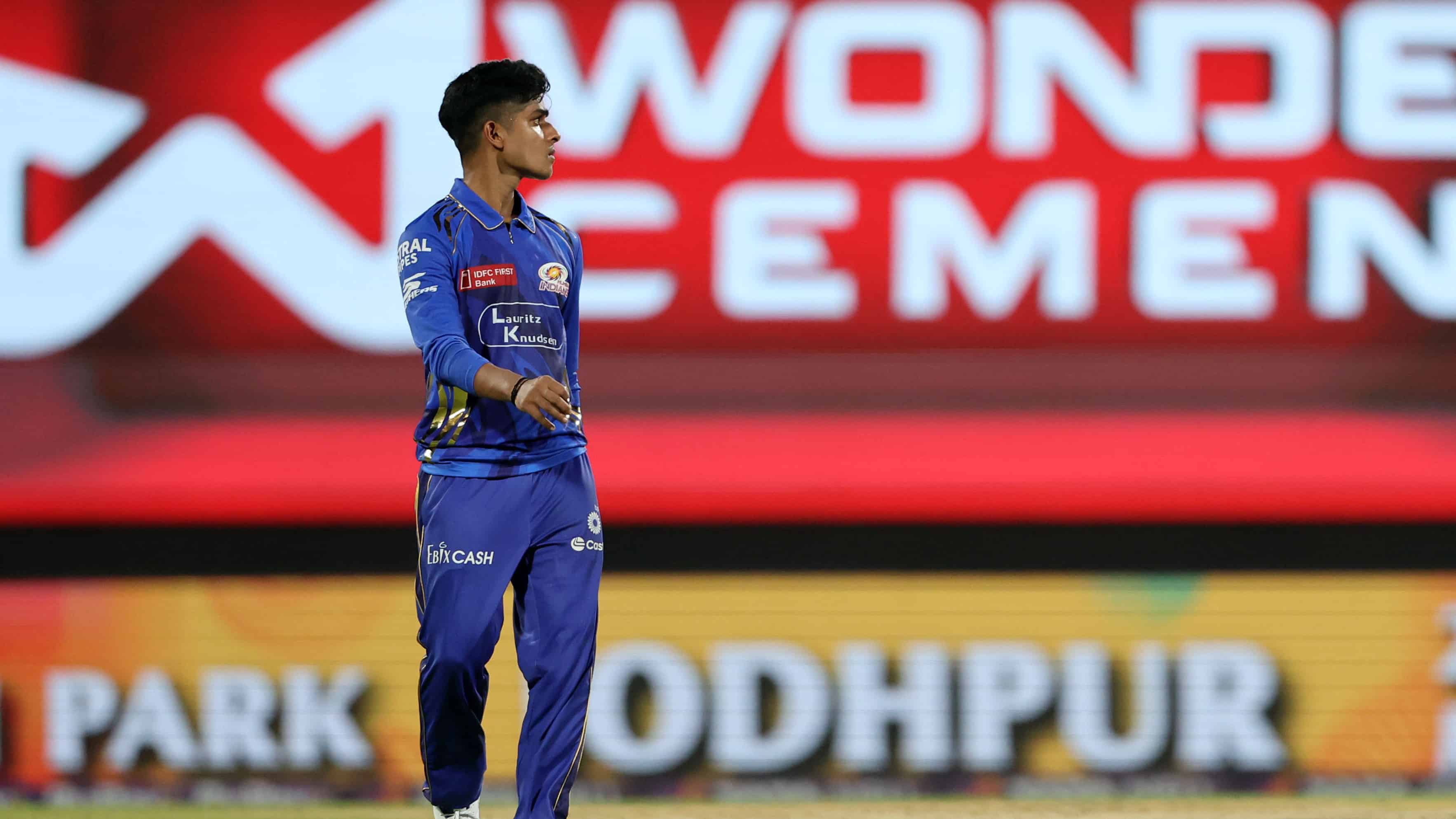 Mumbai Indians sign Raghu Sharma to replace injured Vignesh Puthur